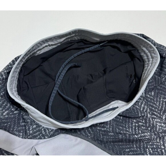 LULULEMON Grey Black T.H.E. Shorts 9" Lined Bleached Herringbone Mens Size Small - Picture 6 of 9